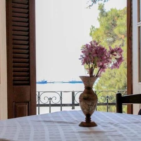 Στρατής Aparthotel เนอา มิคานิโอนา ภายนอก รูปภาพ